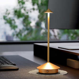 Lampada da Tavolo Senza Fili in Metallo Dorato Stile Moderno Dimmerabile con Batteria Ricaricabile USB Lampade LED per Arredo Casa Idea Regalo di Lusso - Product Image 4