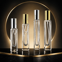 Botol parfum unik isi ulang 10ml 15ml 20ml MOQ rendah kualitas kaca tebal Botol Semprot Parfum Kaca 50ml