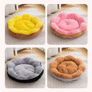 Cama para Mascotas con Diseño de Flor, Suave y Acogedora, Redonda, para Perros/Gatos, Colchoneta para Dormir en Todas las Estaciones, para Perros Pequeños - Product Image 3