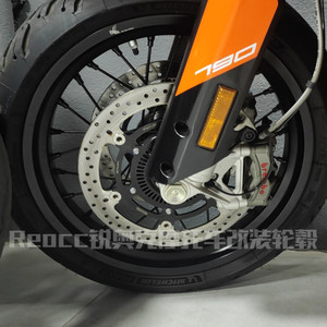 Ruedas Forjadas con Radios al Vacío Modificadas para KTM 790 Duke - Product Image 2