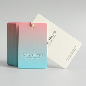 Tốt Nhất Bán Treo Tag Dây Tùy Chỉnh Quần Áo Con Dấu Chuỗi Treo Tag Giấy Logo Của Khách Hàng In Quần Áo Thẻ Nhãn Cho Quần Áo - Product Image 1