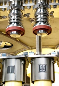 Automatische Hoge Precisie Plc Gecontroleerde Vloeibare Vulmachine Voor Drank Voedsel Medische Chemische Puur Water Olie Motor - Product Image 6