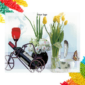 Kit de peinture diamant 5D - Nature morte vin et tulipes - Décoration artistique élégante pour la maison à faire soi-même - Product Image 1