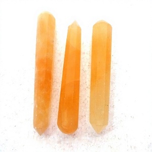 Baguette de cristal d'agate orange naturelle polie et facettée, pierre précieuse de guérison, thème amour, décoration intérieure et cadeau, outil de massage - Product Image 1