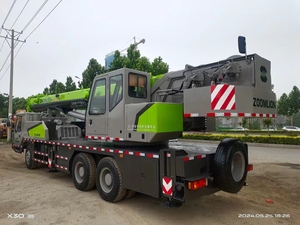 Grúa sobre Camión Usada Zoomlion de 30 Toneladas, Todoterreno, Hidráulica, Maquinaria de Construcción, Motor Weichai, Caja de Cambios, Motorreductor, Rodamientos - Product Image 2