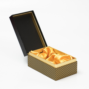 Logotipo personalizado Negro <span class=keywords><strong>100</strong></span> Ml Botella de perfume Embalaje magnético Cajas de papel rígido Reciclable Parfum Paquete Caja de regalo - Product Image 3