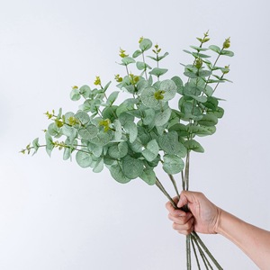 Plante artificielle CallaFloral Eucalyptus vert-gris, branche unique, pour décoration de mariage et de maison - Product Image 2
