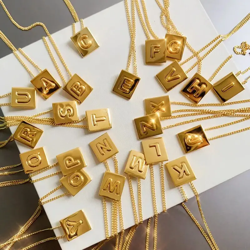 Alphabet Halsketten, erste Halskette Brief Anhänger vergoldet benutzer definierte quadratische Edelstahl vergoldet erste Halskette
