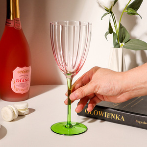 Copa de Vino con Tallo Acanalado de 301-400 ml, Cristal, Estilo Nórdico, para Cócteles y Fiestas - Product Image 4