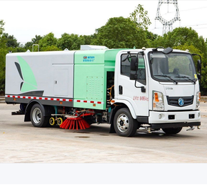 Véhicule de nettoyage et de balayage électrique pur Dongfeng 4x2 10m³ personnalisé Clw pour le nettoyage des rues municipales - Product Image 4