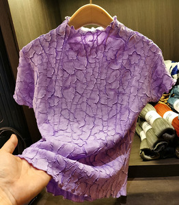 2025 nouveau T-<span class=keywords><strong>Shirt</strong></span> à manches courtes brodé <span class=keywords><strong>violet</strong></span> pour femmes 3D motif formel col rond Style froissé - Product Image 2