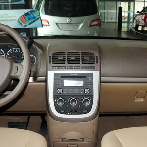 Voiture d'occasion haut de gamme Buick GL8 2013, voiture familiale et professionnelle en bon état avec des réductions sur le prix de vente - Product Image 6