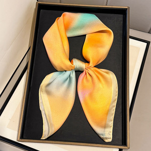 Foulard carré moyen imprimé dégradé Spring Fog 2026 pour homme, style musulman, protection solaire extérieure, printemps-été - Product Image 4