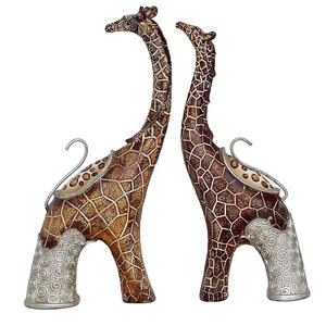 Decorazione per la casa personalizzata Display per interni Polyresin scultura animale giraffa coppia statue per il matrimonio - Product Image 1