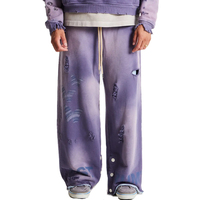 Celana olahraga Baggy pria cetak kustom pabrikan celana Hip Hop jalanan tinggi lubang robek celana olahraga mode Pria celana cuci asam kancing