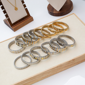 YF3905 Heißes Elastisches Edelstahlarmband Liebe Pentagramm Zirkon Zweifarbig Wasserfeste Armbänder - Product Image 5