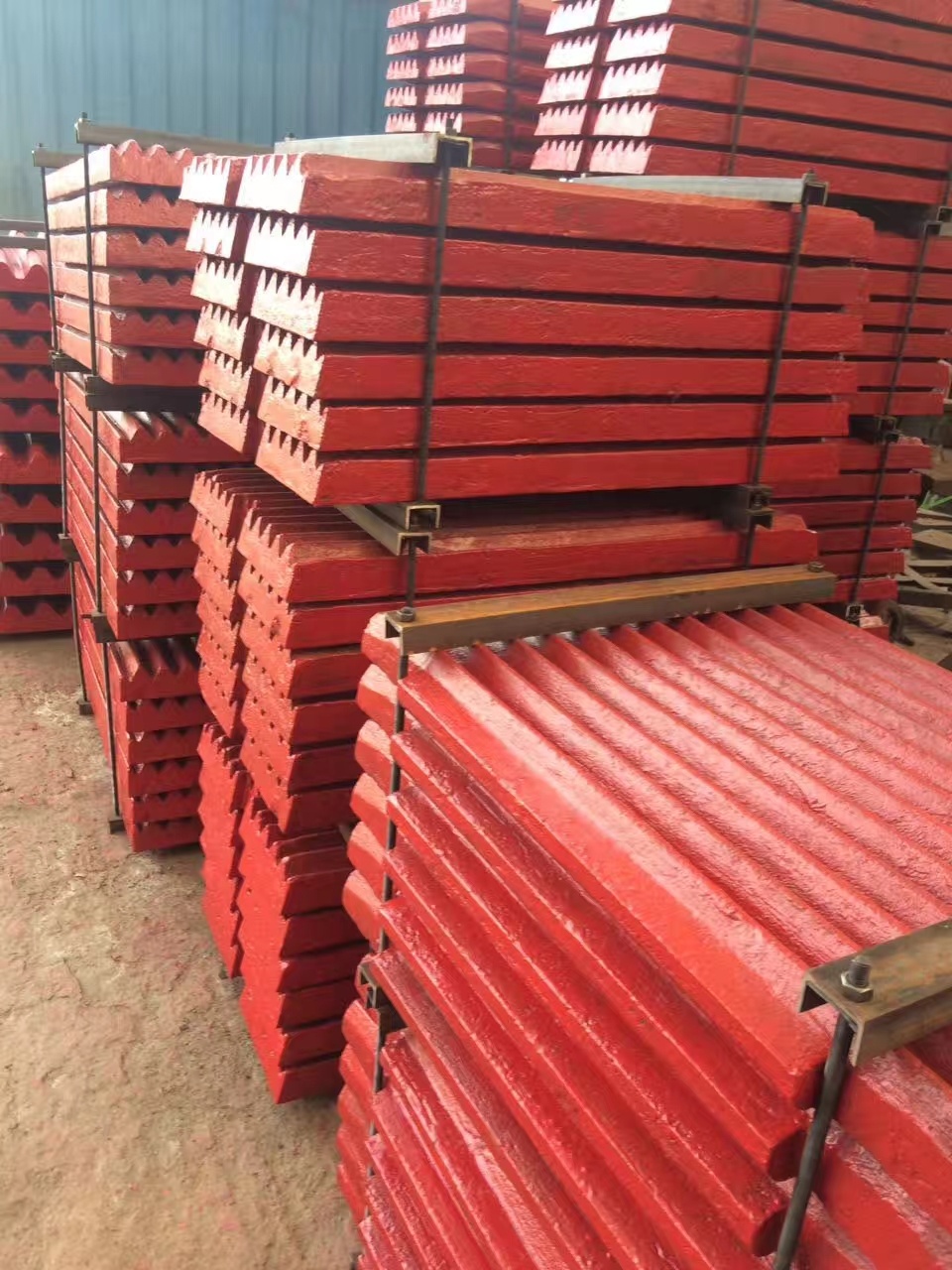 Jaw Crusher Stone Crusher Spare Parts C96 C106 J-1175 Manganese steel