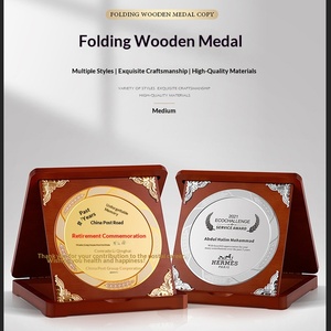 Boîte de fabrication de médailles en bois avec dorure à chaud, Carte d'autorisation, Guerre, Amitié, En retraite, Enseignants, <span class=keywords><strong>Chambre</strong></span>, <span class=keywords><strong>Commerce</strong></span>, Association, Membre - Product Image 1