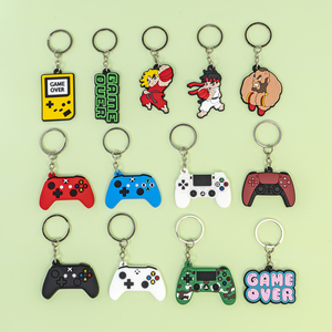 Llavero de PVC 2D con mosquetón personalizado al por mayor, llavero de goma con logo personalizado para niños, amuleto para bolsa de jugador, regalo de recuerdo para fans de videojuegos - Product Image 2