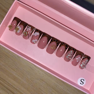 Fournitures pour ongles en gel UV sans héma OEM 6 couleurs perle aqueuse vernis gel oeil de chat semi-<span class=keywords><strong>permanent</strong></span> papillon Stiletto pour utilisation en salon - Product Image 3