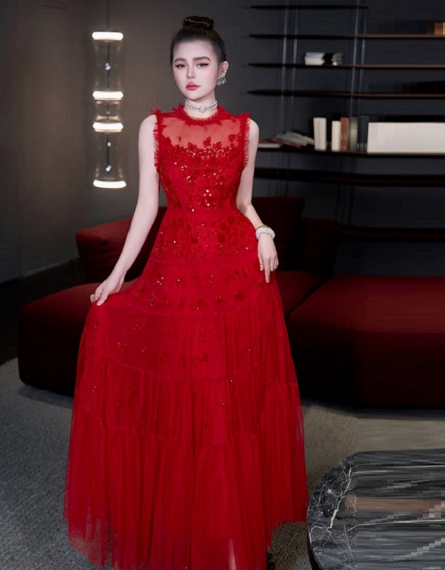 strapless open back dress Sparkly Black Ruffle Ball Gown Wedding Dresses Red Lace Appliqued Quin –  Viniodress