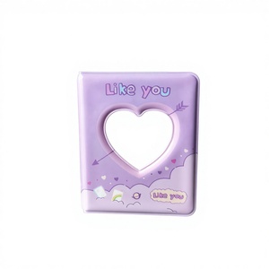 Mini álbum <span class=keywords><strong>de</strong></span> <span class=keywords><strong>fotos</strong></span> <span class=keywords><strong>de</strong></span> PVC en forma <span class=keywords><strong>de</strong></span> corazón <span class=keywords><strong>de</strong></span> 3 pulgadas (al por mayor) - Libro <span class=keywords><strong>de</strong></span> almacenamiento duradero e impermeable para tarjetas fotográficas <span class=keywords><strong>de</strong></span> ídolos <span class=keywords><strong>de</strong></span> K-pop y tarjetas coleccionables - Product Image 1