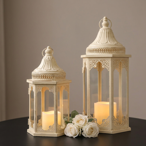 Faroles de Metal Hexagonales Beige de Tendencia para Decoración del Hogar y Bodas - Product Image 1