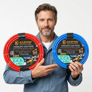 สายแก๊ส LPG ทนไฟ KARYON ยาว 50 เมตร สายเชื้อเพลิงแบบยืดหยุ่นทำจากพลาสติกอัดขึ้นรูป ขนาดเส้นผ่านศูนย์กลางภายใน 10 มม. เส้นผ่านศูนย์กลางภายนอก 17 มม. ความหนา 3.5 มม. สีฟ้า/ดำ/ส้ม สำหรับน้ำมัน แก๊ส และสารเคมี - Product Image 1