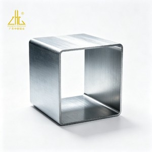 Profilé carré en <span class=keywords><strong>aluminium</strong></span> de haute précision, extra large, droit, sans torsion, <span class=keywords><strong>tube</strong></span> carré en alliage extrudé - Product Image 1