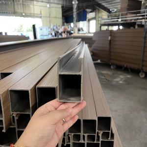 Panneau de <span class=keywords><strong>corniche</strong></span> suspendu en fibre de bois, <span class=keywords><strong>faux</strong></span> <span class=keywords><strong>plafond</strong></span> en bois PVC WPC pour le <span class=keywords><strong>plafond</strong></span> WPC - Product Image 6