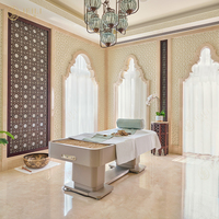 Table et meubles de massage de style marocain pour hôtel et spa pour des retraites de bien-être exotiques de luxe