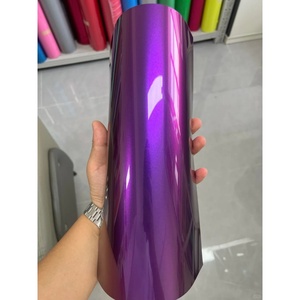Pellicola Vinilica Premium Super Lucida Metallizzata per Wrapping Auto, Viola Uva <span class=keywords><strong>Rosso</strong></span> Blu, Adesiva Senza Bolle, <span class=keywords><strong>Adesivo</strong></span> per Cambio Colore Auto - Product Image 3