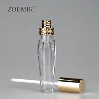 Tube de brillant à lèvres transparent de 8 ml, flacon de baume à lèvres de luxe avec capuchon doré, forme plate unique, tube de rouge à lèvres liquide rechargeable avec logo personnalisé