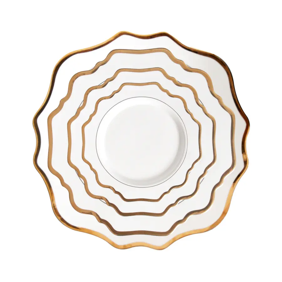 Новый дизайн, набор из 4 предметов, форма лепестка, золотой ободок, объемный десертный хлеб, керамические обеденные тарелки для свадеб