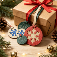 Ornement de Noël personnalisé en cuir PU, breloque ronde flocon de neige, breloque suspendue, Joyeux Noël, décoration de Noël pour les fêtes