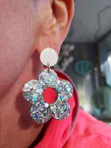 Pendientes de Resina Hechos a Mano Coloridos, Diseño Artístico Ligero, Perfectos para Uso Diario y Declaraciones de Moda - Product Image 3