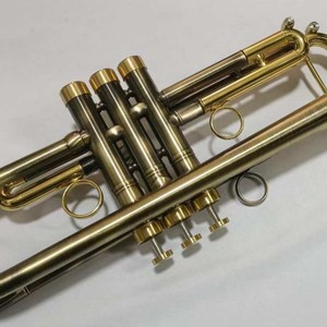 Profesional y principiante Monel pistón trompeta B plano antiguo latón instrumento al por mayor fabricante - Product Image 4