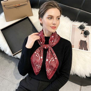 Écharpe en satin de soie à imprimé cachemire de luxe pour femme, foulard carré vintage 70x70cm, élégant pour le bureau, très vendu - Product Image 6