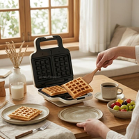 Gaufrier 750W à Chauffage Rapide Double Tension, Anti-Brûlure, Antidérapant, Facile à Nettoyer pour le Petit-Déjeuner à Domicile, Machine à Sandwich Détachable 4-en-1