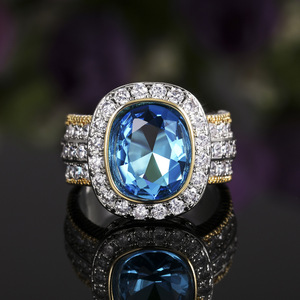 Anello geometrico bicolore da donna, design semplice, anello da indossare tutti i giorni - Product Image 1