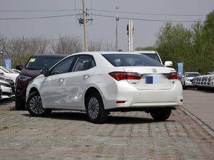 無事故・低走行距離の2017年式トヨタカローラ、プレミアム中古車。 - Product Image 5