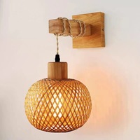 Maßgefertigte Landhausstil Bambus-Rattan Geflochtene Tischlampe für Schlafzimmer Arbeitszimmer Camping Beleuchtung Lampenschirm Möbelzubehör