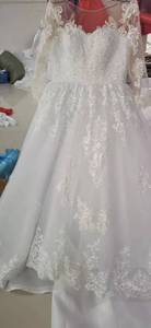 Abito da sposa 2024 a maniche lunghe stile principessa, con applicazioni in pizzo, perline e cristalli, scollo rotondo, taglie forti - Product Image 5