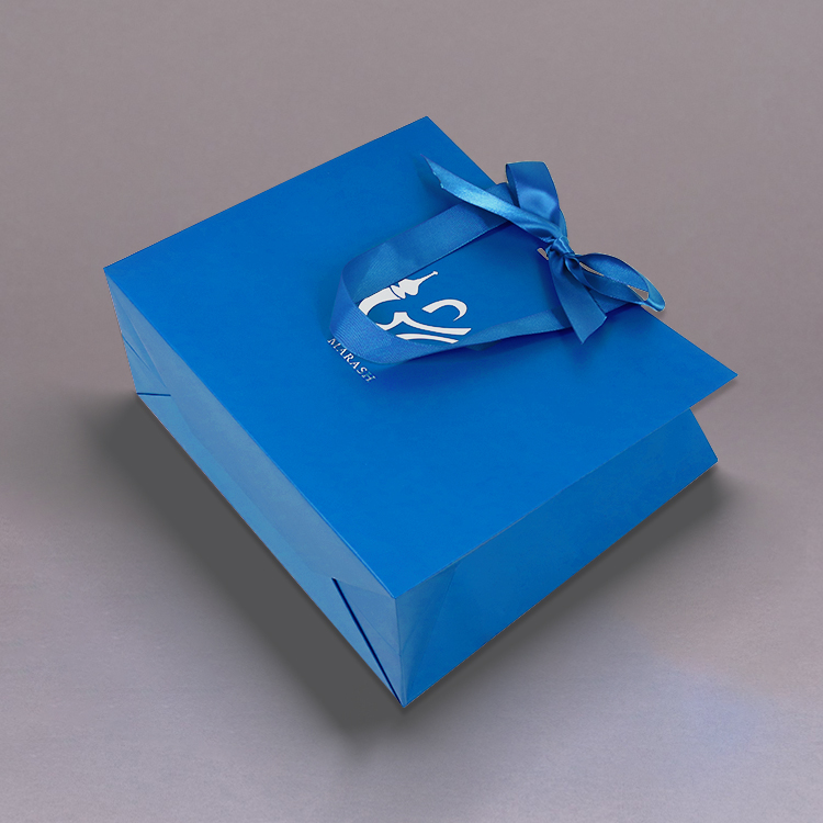 Custom Luxury Hot Foiled Silver Logo Paper Gift Shopping Bags Perso<i></i>nalized Handle Paper bags With Ribbon Bow