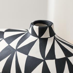 Style nordique motif noir et <span class=keywords><strong>blanc</strong></span> <span class=keywords><strong>Vase</strong></span> en céramique âge moderne intérieur salon décoration de table décor à la maison et <span class=keywords><strong>Vase</strong></span> à fleurs - Product Image 5