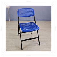 Chaise pliante de luxe en acrylique portable en gros à prix avantageux pour banquet, restaurant, mariage, utilisation intérieure rétro personnalisée