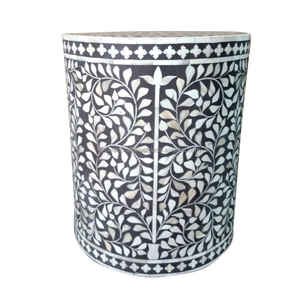 Mesa auxiliar de madera con incrustaciones de resina de Color blanco y negro de diseñador europeo para decoración de hogar y oficina, mesa auxiliar a la venta - Product Image 4