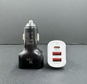 <span class=keywords><strong>Chargeur</strong></span> de voiture triple port haute qualité 75W, <span class=keywords><strong>chargeur</strong></span> <span class=keywords><strong>rapide</strong></span> double USB PD30W type-C avec emballage pour Samsung <span class=keywords><strong>Huawei</strong></span> Xiaomi, adaptateur secteur - Product Image 3