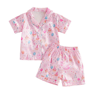Nuovo <span class=keywords><strong>Pigiama</strong></span> Estivo per Bambine <span class=keywords><strong>con</strong></span> Motivo Cupcake, Camicia a Maniche Corte <span class=keywords><strong>con</strong></span> Colletto e <span class=keywords><strong>Bottoni</strong></span>, Pantaloncini, Completo in Raso per Compleanno - Product Image 1