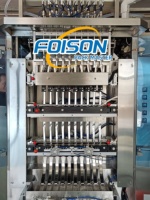 Machine d'emballage liquide entièrement automatisée à haute précision à 10 lignes, scellage et emballage pour aliments pour chats, collations, sauces, sacs en papier et en plastique